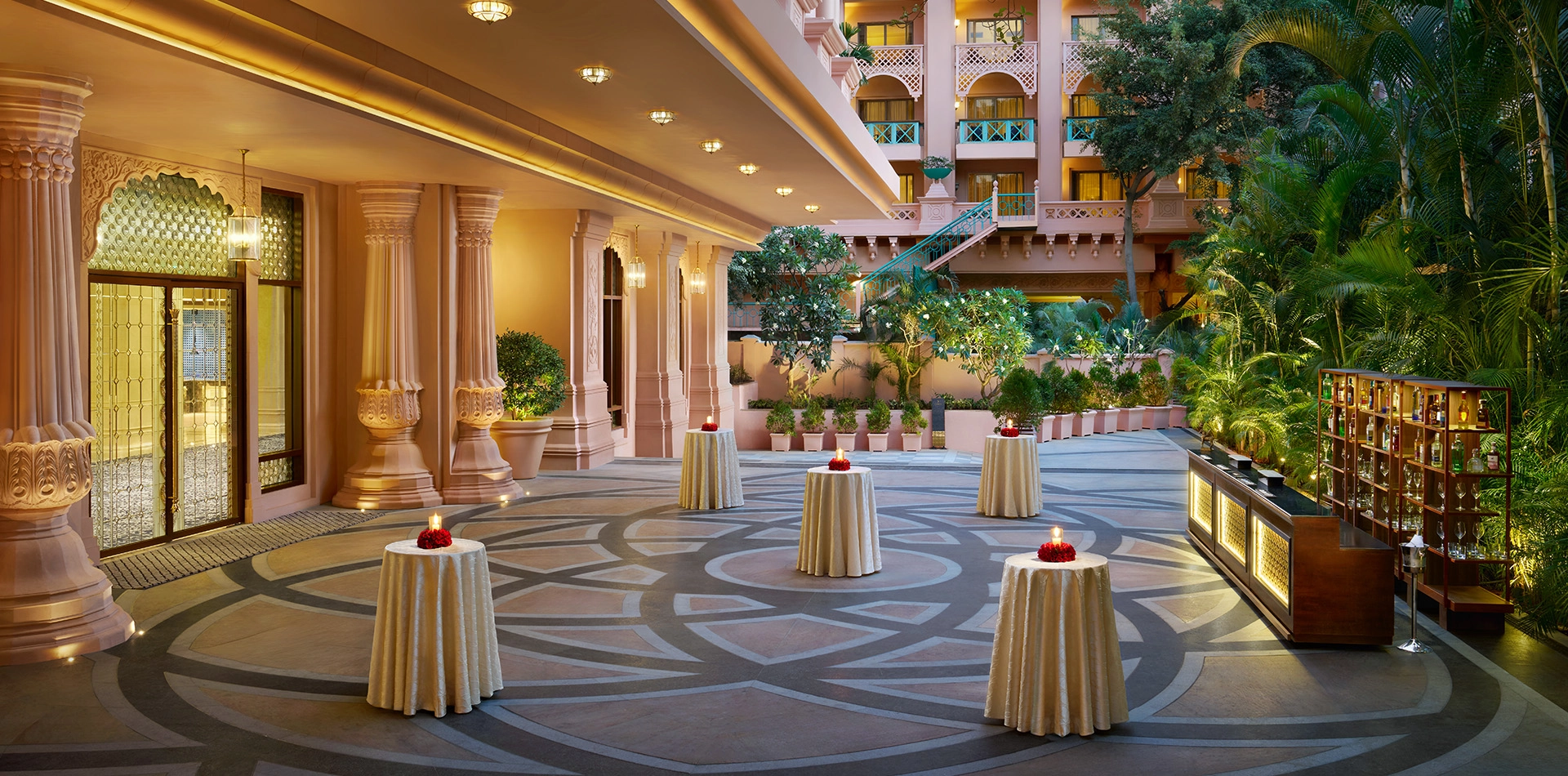  Events & Conferences 